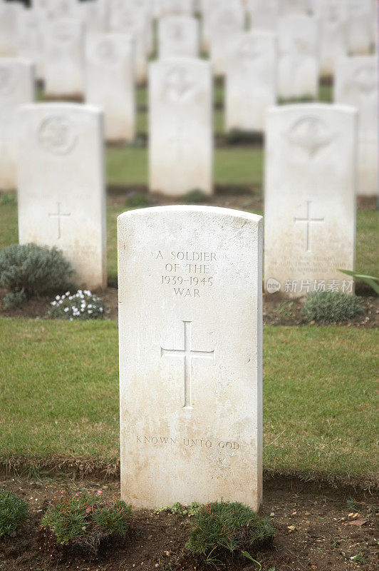 WW2 gravestones